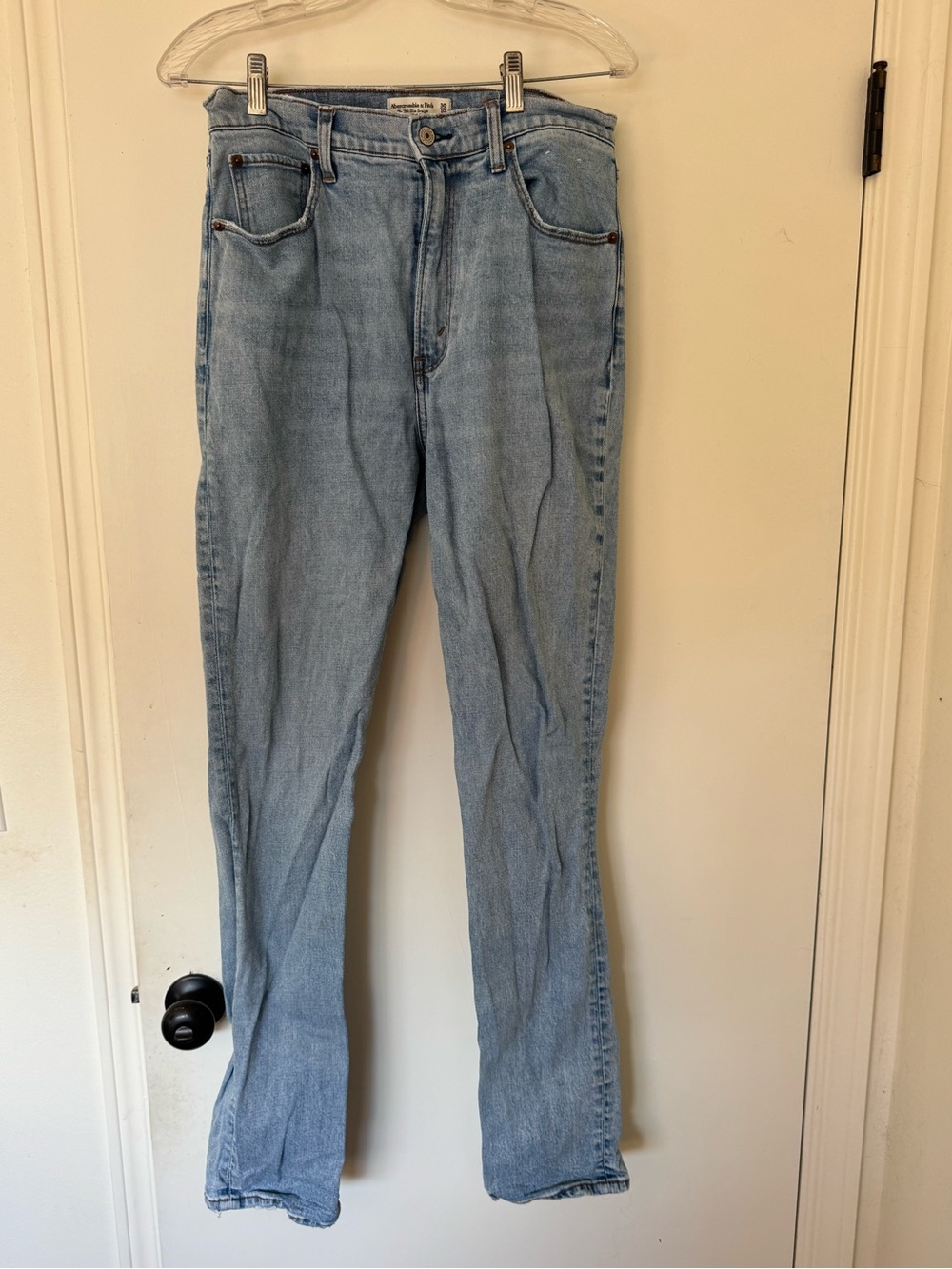 Abercrombie Light Ultra High-Rise Women’s Jeans